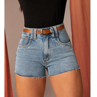 Short  Jeans Feminino, Sem Lycra Cintura Alta Detalhe No Cós E Barra Refilada Revesst Jeans