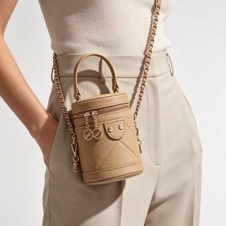Bolsa tipo frasqueira crossbody e de mão em diversas cores