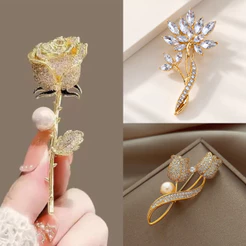 Broche Feminino Flor Rosa Tulipa Strass Pérola Semijoia Luxo Casamento Blazer Bottons Pin Broches