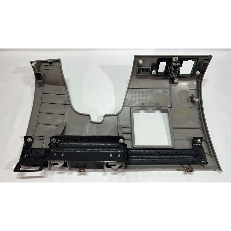 moldura caixa de fusível inferior esquerda painel triton 2009 2010 2011 2012 2013 2014 2015 original