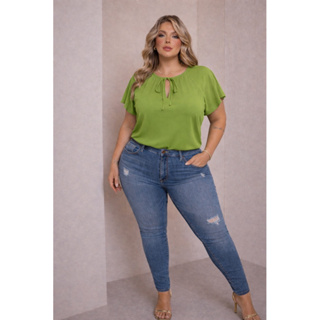 Blusa feminina plus size com manga soltinha e confortavel, tecido leve e caimento perfeito. vestindo do 46 ao 54 em Oferta na Shopee