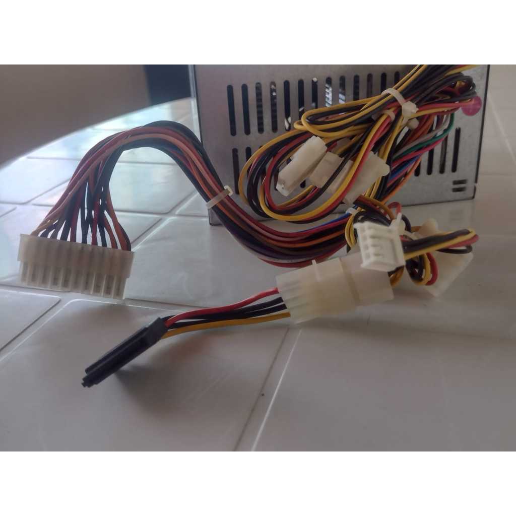 Fonte ATX 12V Mirax PX400R Bi-Volt p/ Desktop 20+4 255W