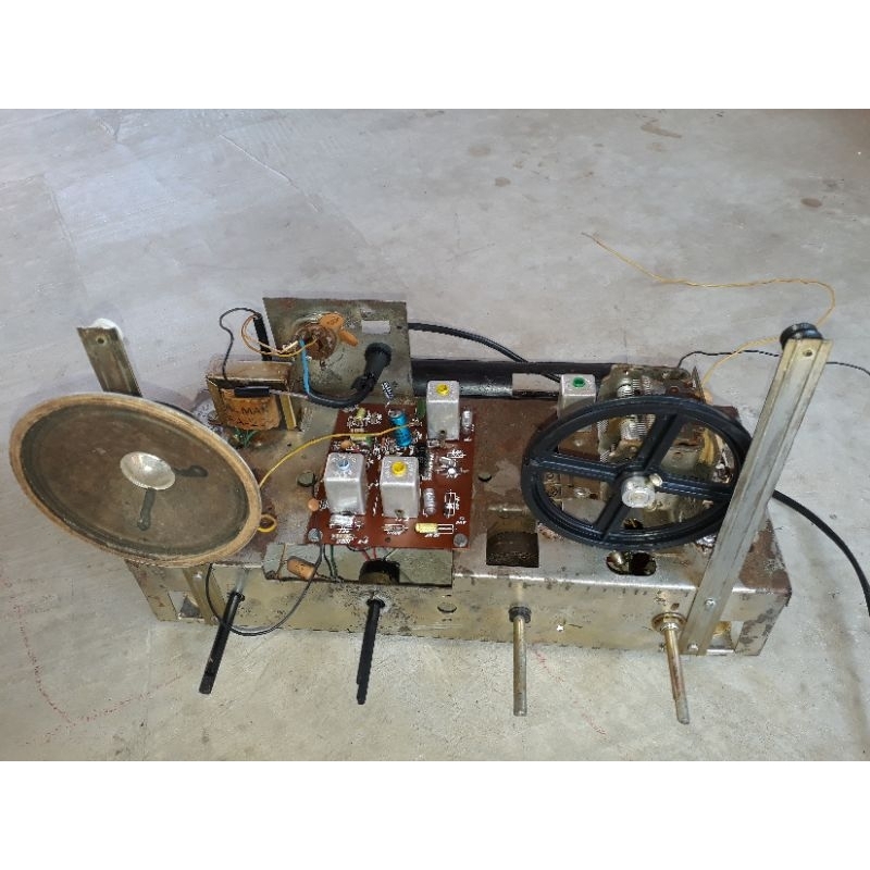 Chassis de radio antigo semp funcionando pilha e energia