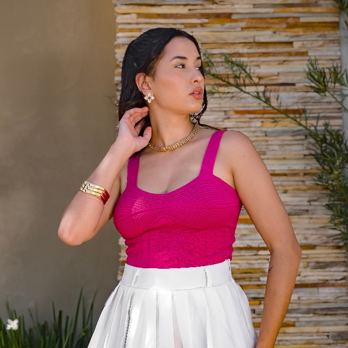 Cropped Feminino Tricô Modal - Blusa Tamanho Único (36-42), Detalhes no Busto, Confortável - Moda Blogueira