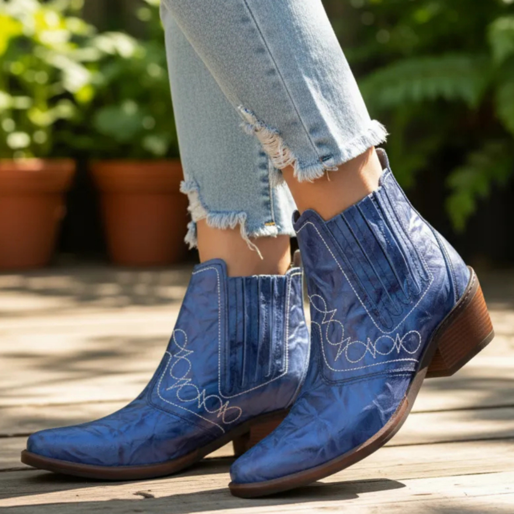 Bota Country Feminina Cidade Roça Fazenda Cavalgada Vaquejada Botina Em Couro Solado Costurado Salto Alto Carrapeta 3736