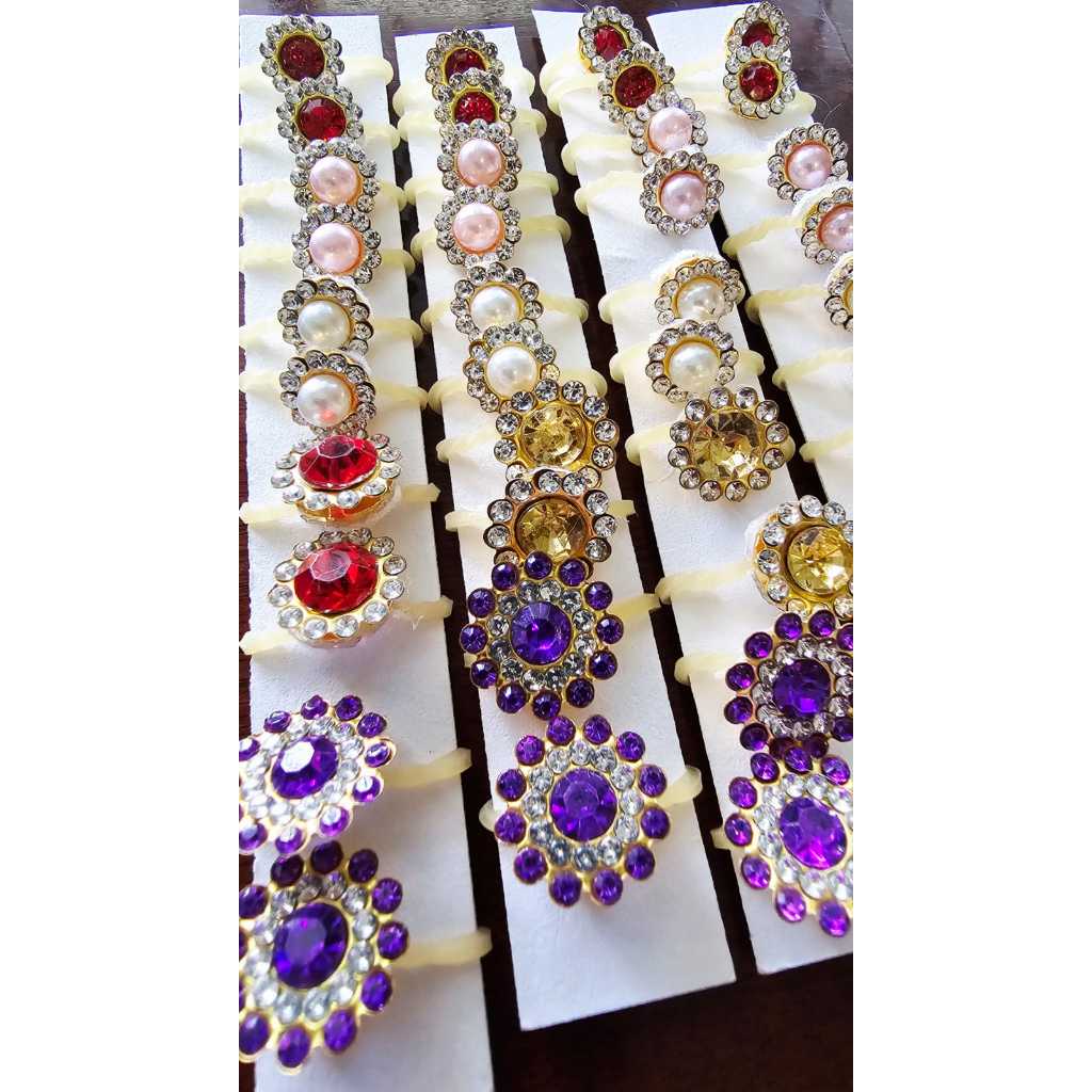 Jóia Pet com Strass e pérola – Kit com 10 Unidades - cores sortidas