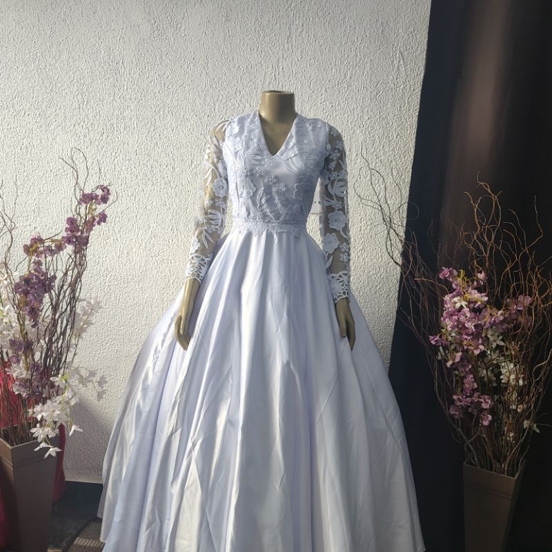 vestido de cetim minimalista civil e religioso com renda bordada importada bem trabalhado