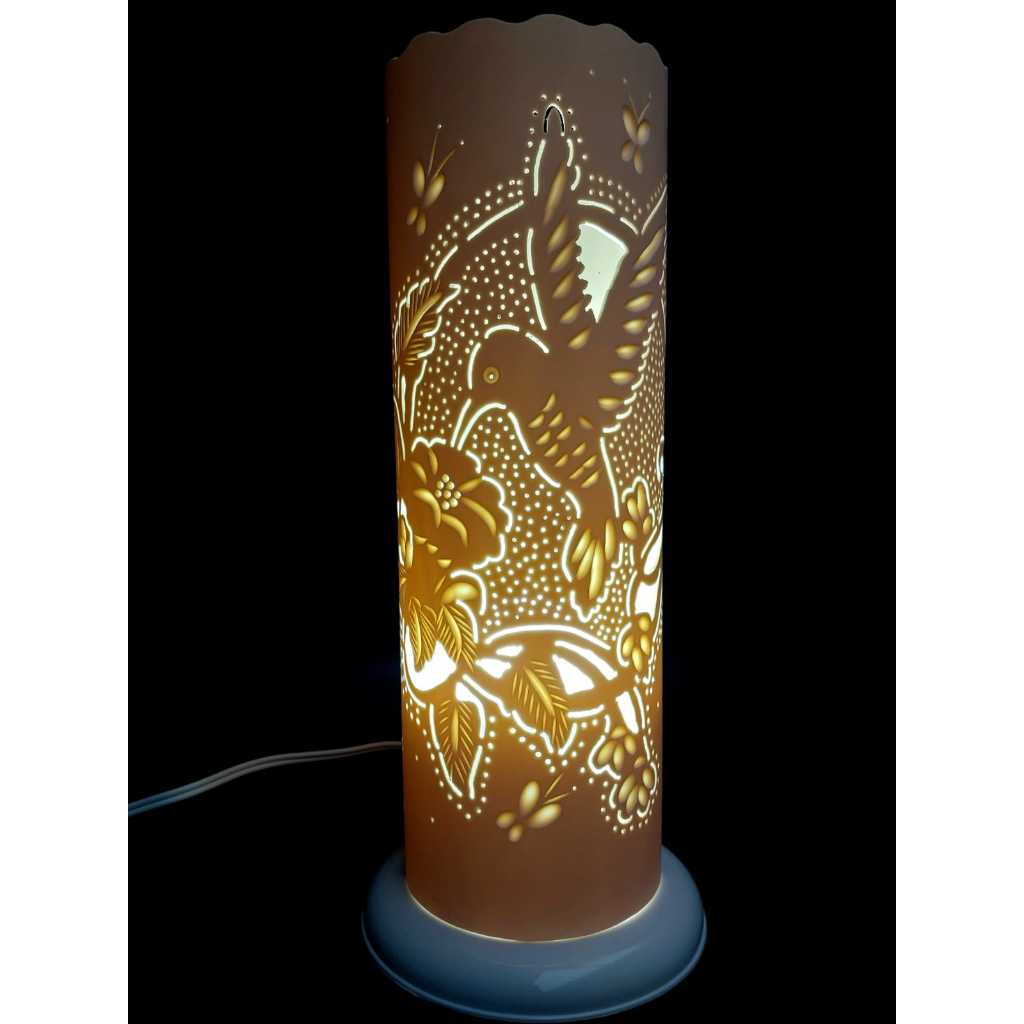 Luminária De Mesa  Abajur Decorativo Flores Beija flor Artesanal de PVC
