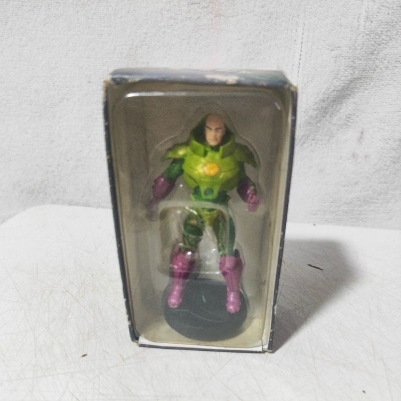 boneco Lex luthor Eaglemoss em chumbo Dc