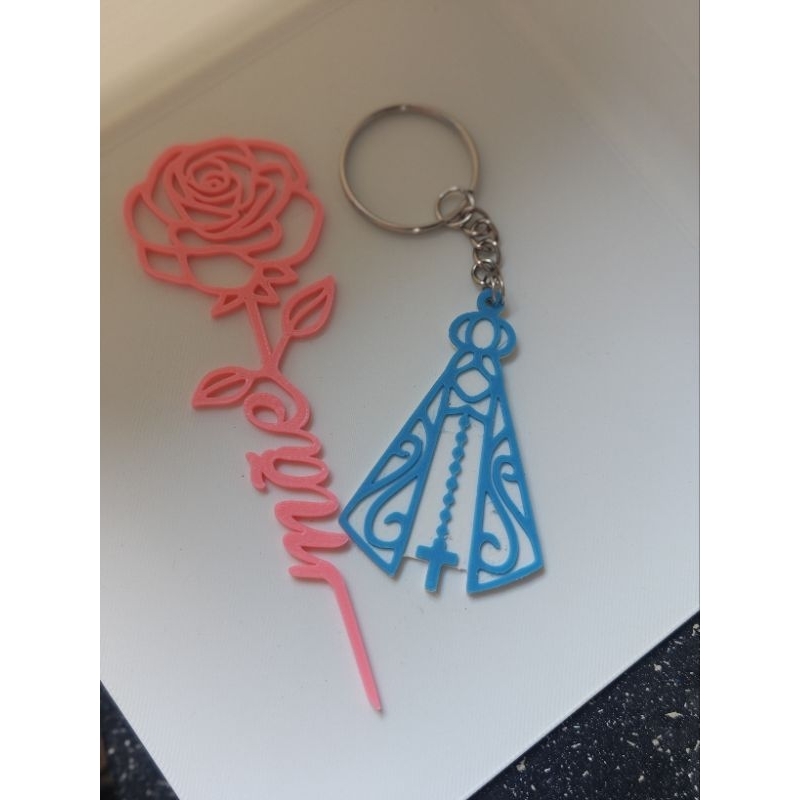 Kit Chaveiro Nossa Senhora Aparecida + Rosa "Mãe" - Decoração e Presente Católico
