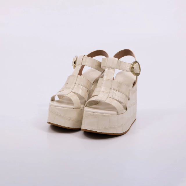 Sandália Feminina  Off White Plataforma Anabela Croco Fivela Dourada Elegante Moderna Premium Eloah