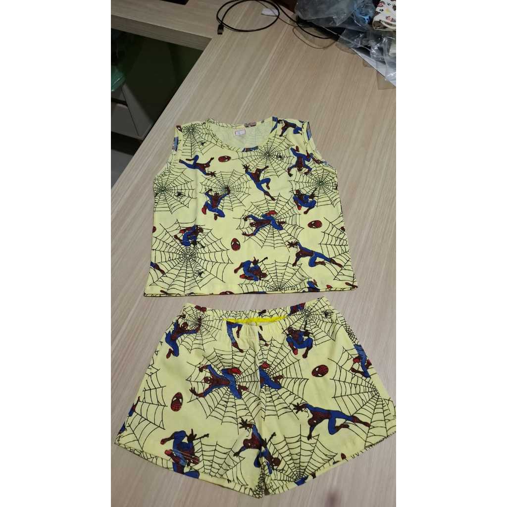 Conjunto pijama infantil  camiseta + short roupa de dormir fresquinha verão estampado confotavêl(aleatório)