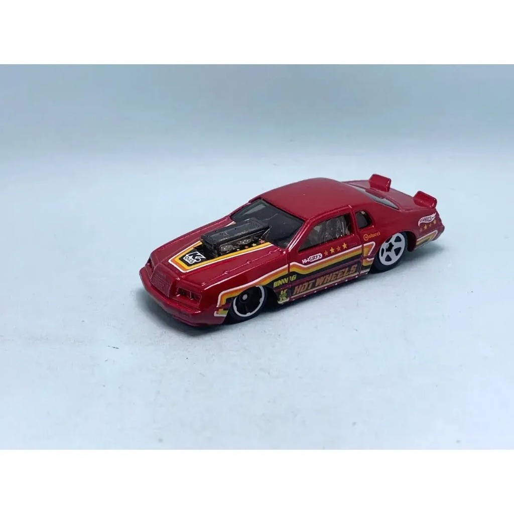 Ford Thunderbird Miniatura Hot Wheels Leia A Descrição