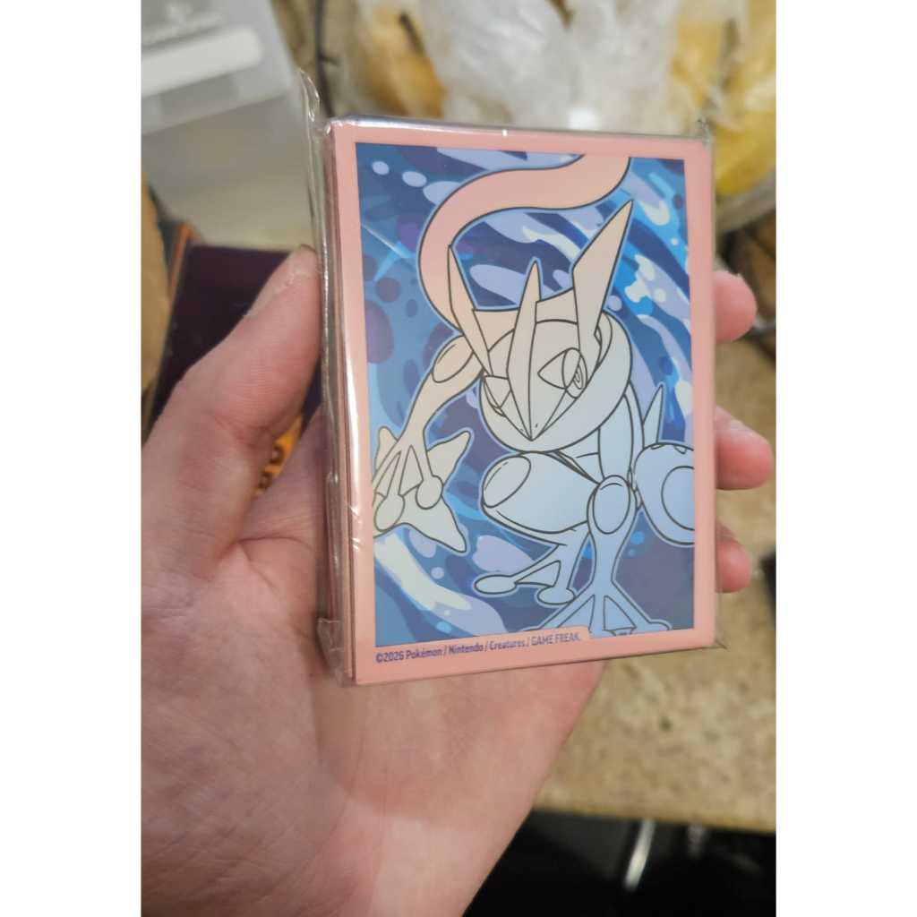 Greninja Shield Sleeve Coleção Treinador Avançado - Megaevolução 4 - Caos Ascendente (64 un)
