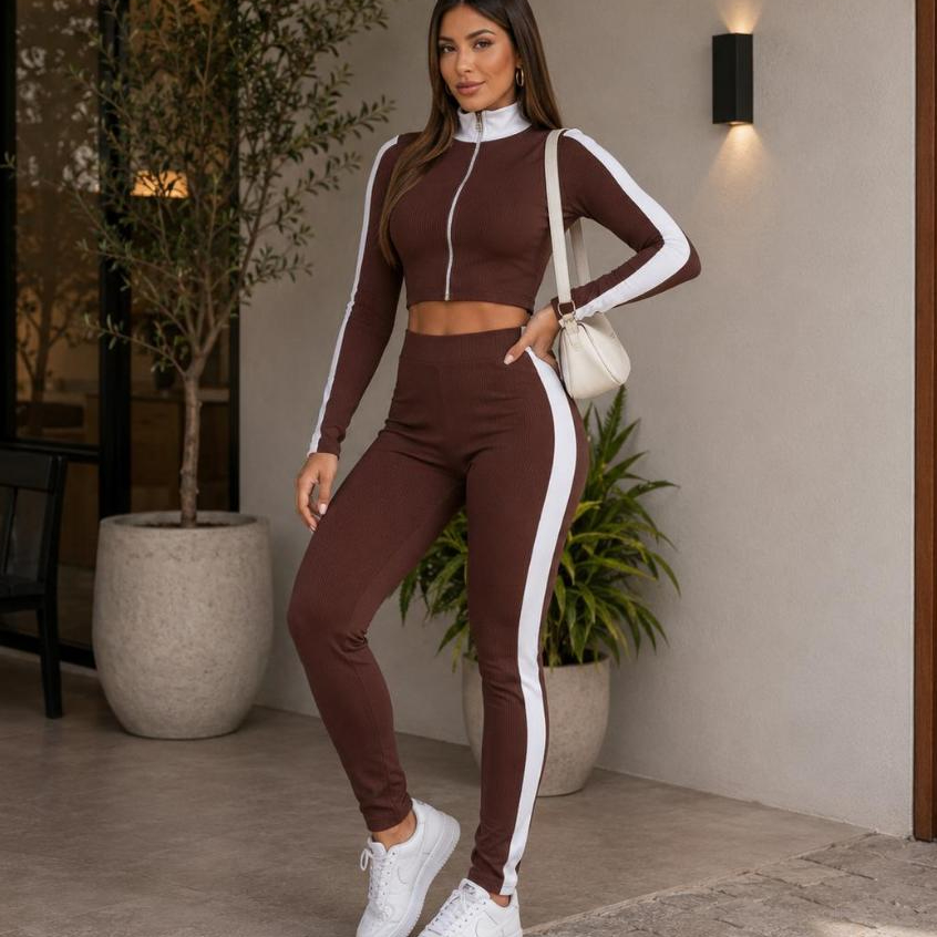 Conjunto Feminino Canelado Blusa Manga Longa com Zíper Calça Cintura Alta Listras Laterais Moda Blogueira  Inverno