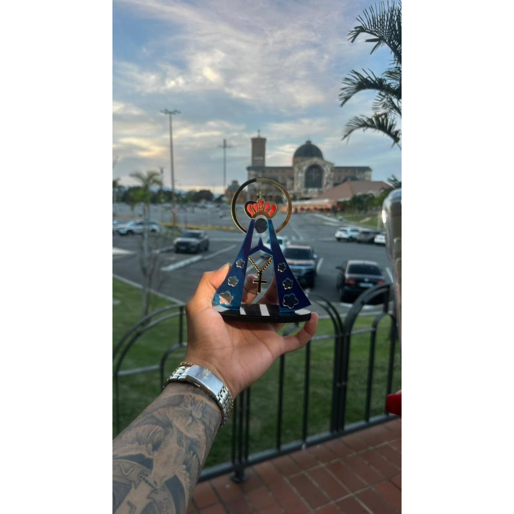 Nossa Senhora Aparecida em MDF Decorativa | Presente Católico com Cruz