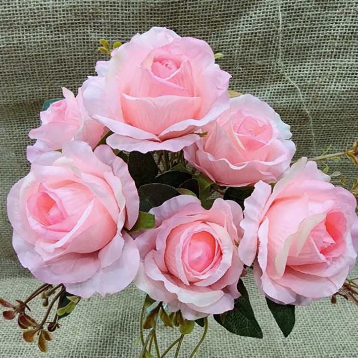 rosa artificial