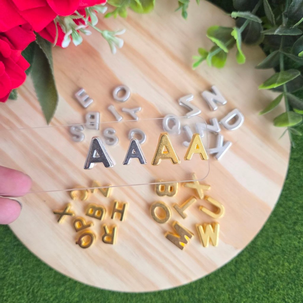 Passante letra Abs 12mm com 100 un ou 15mm 50 unidades entremeio miçangas calcinha personalizada — imagem 2 de 2