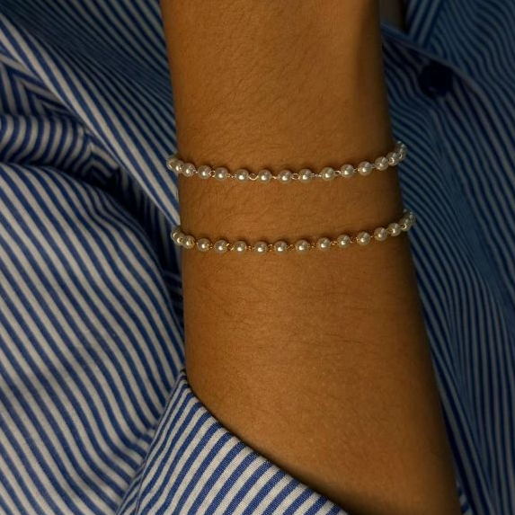Pulseira Feminina com Pérolas Delicadas Semijoia Banhada em Ouro 18K ou Prata 925