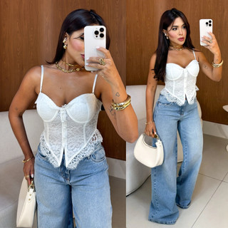 Corset Feminino Em Renda Com Botões Frontais Modelo De Alças Finas E Renda Na Barra