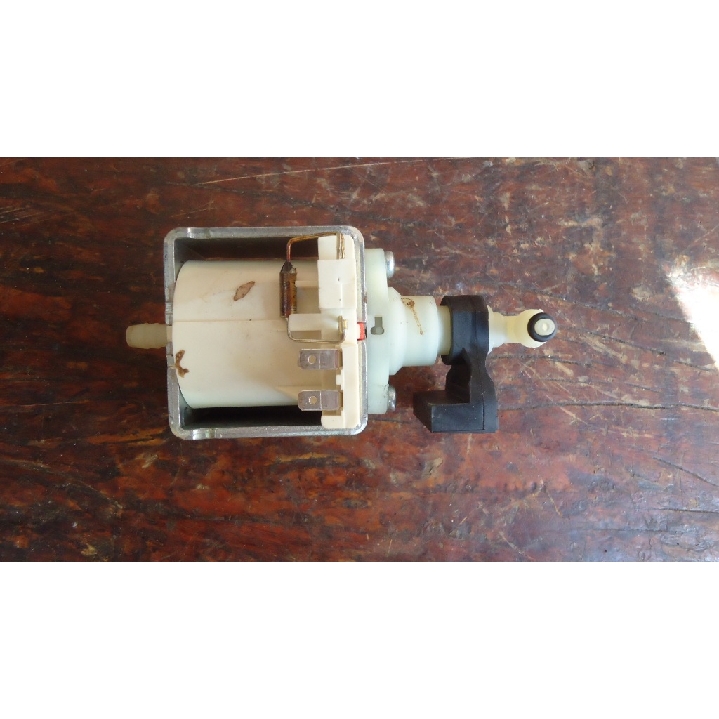 bomba agua placa cafeteira nespresso essenza mini d30 110 volts usado