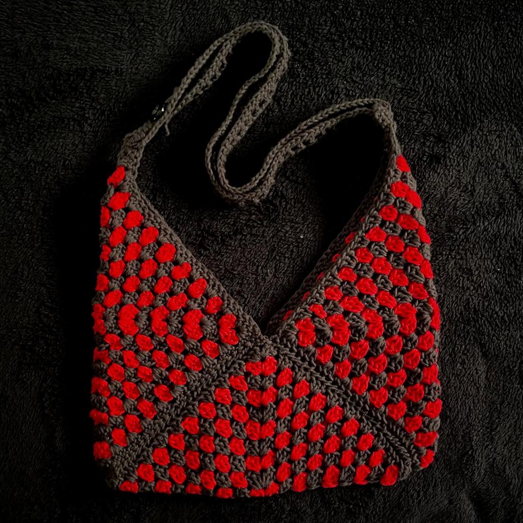 Bolsa Granny Square Crochê | Ecobag Viral TikTok & Instagram | Feita à Mão