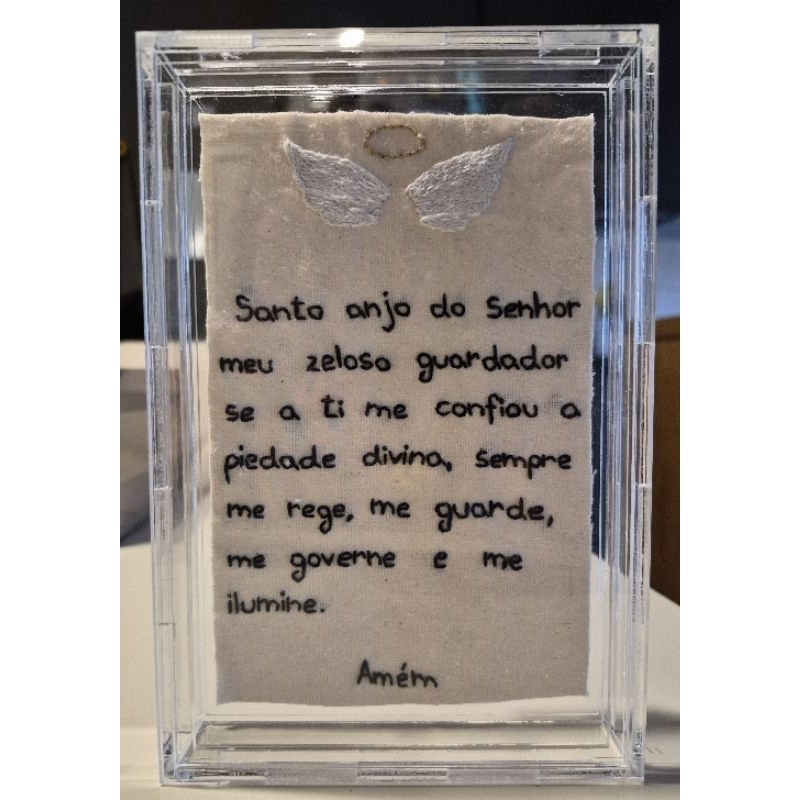 Caixa Acrílica com Bordado- Oração do Santo anjo.