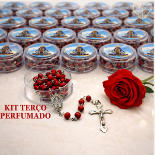 Kit 12 terços Perfumados de Nossa Senhora Aparecida cheiro de Rosa Cruxifixo Metal Católico corrente em Oferta na Shopee