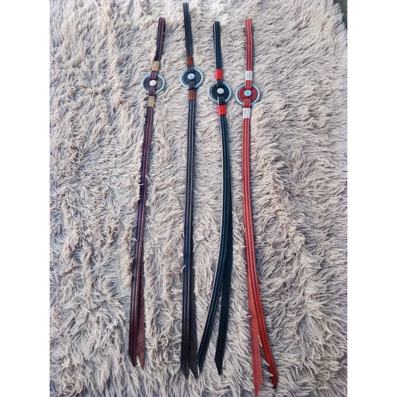 Tala Chicote em couro com apliques e tranças para cavalgada,passeio, montaria, rebenque, envio imediato