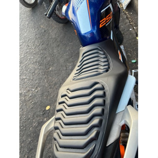 CAPAS ESPUMADAS CONFORT. temos para TODAS AS MOTOS em Oferta na Shopee