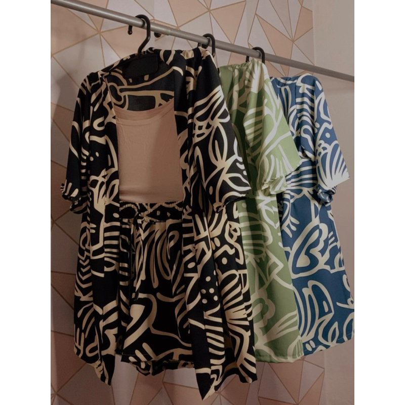 Conjunto Feminino Short e Cardigan Estampado Elegante Moderno