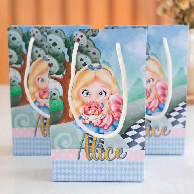 Sacolinha Surpresa Personalizada Alice no país das maravilhas - Lembrancinha de Festa - Aniversário - Tamanho P