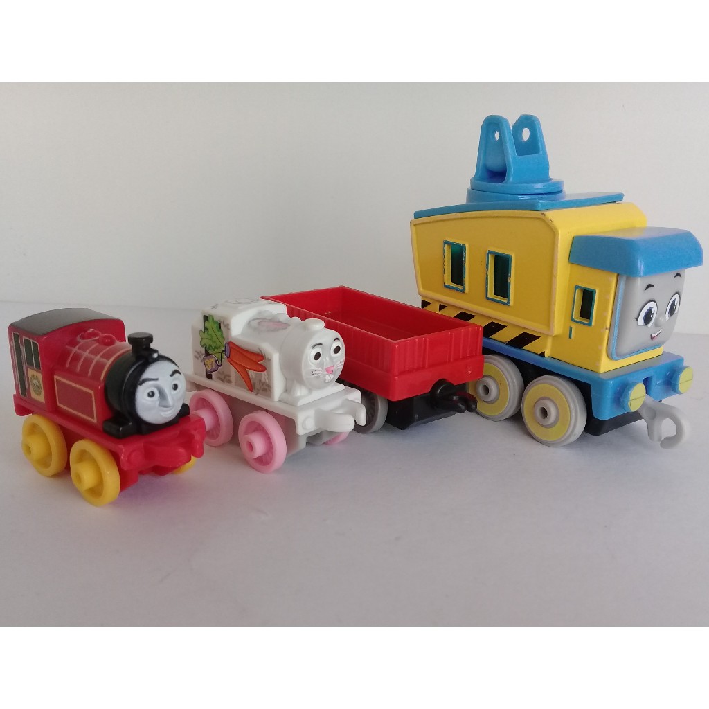 Lote Thomas e Seus Amigos: Carly (Trem Guindaste) + Miniaturas: Victor, Bunny Rosie, e Vagão