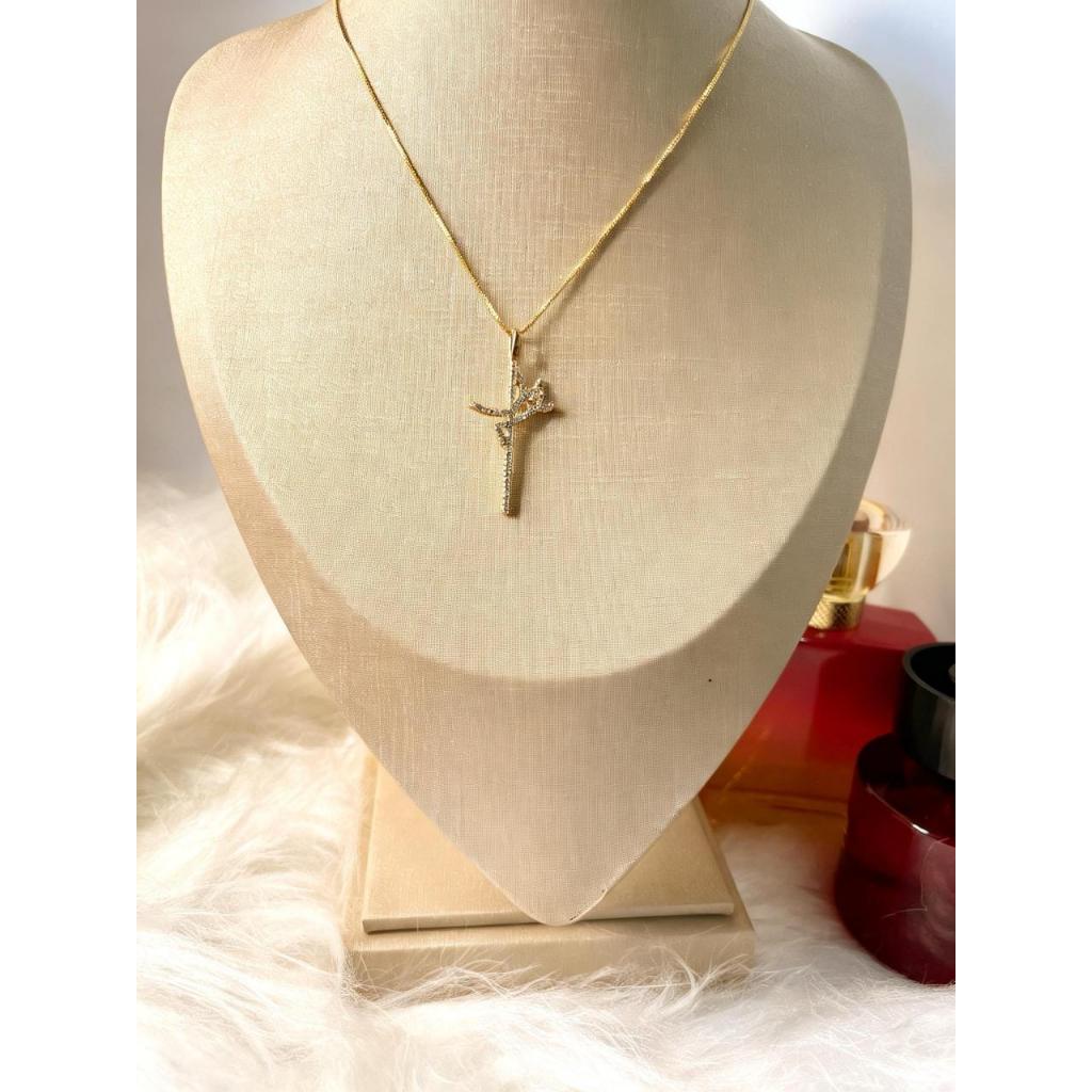 Colar Feminino Cruz Cravejada Dourado Delicado Elegante Pingente Brilhante Semijoia