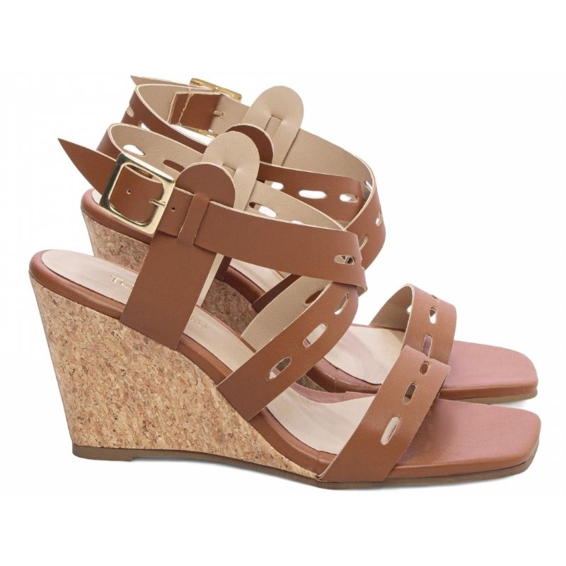 Sandália Feminina Plataforma 7cm Estilo Anabela Confortável Lazer Passeio Caramelo Torricella