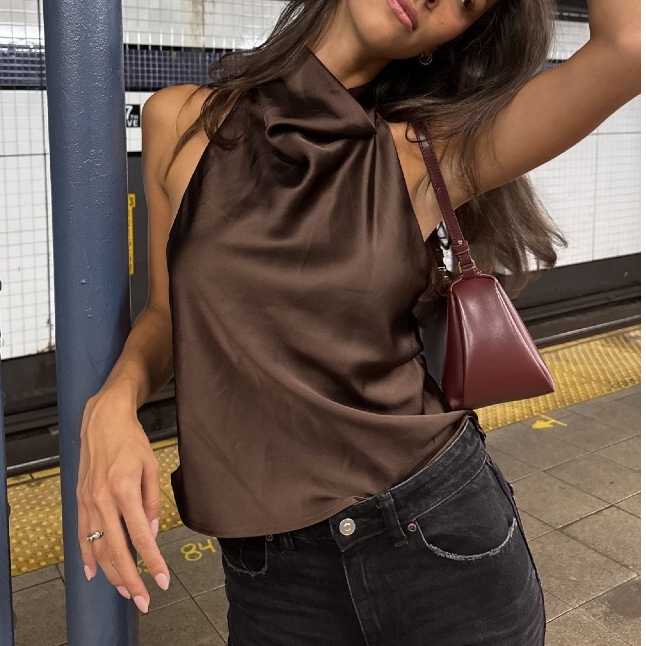 Blusa Frente Única Feminina Cetim Gola Alta, Acetinada