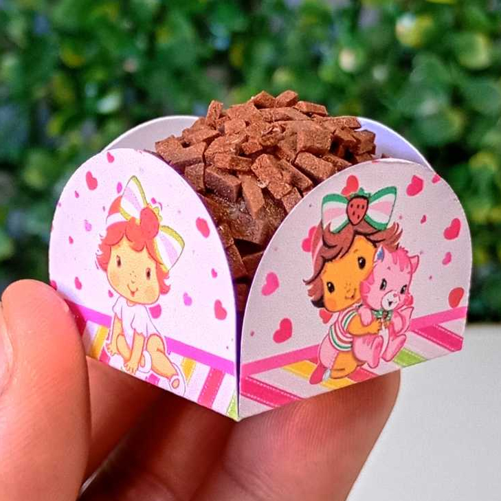 FORMINHA 4 PÉTALAS PARA DOCES MORANGUINHO PERSONALIZADA PARA DOCINHOS BRIGADEIRO FESTA INFANTIL ANIVERSARIO CASAMENTO