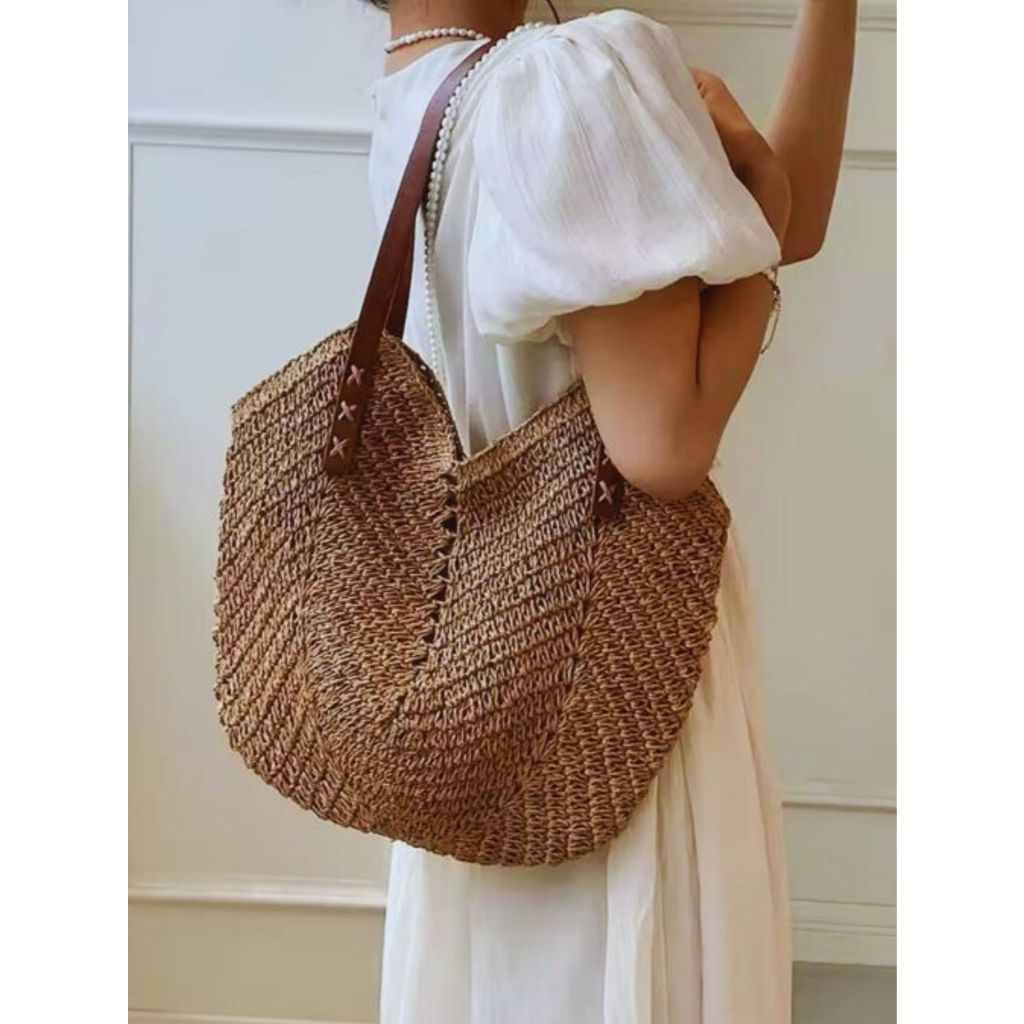 Bolsa Grande de Palha – Elegância Natural e Funcionalidade
