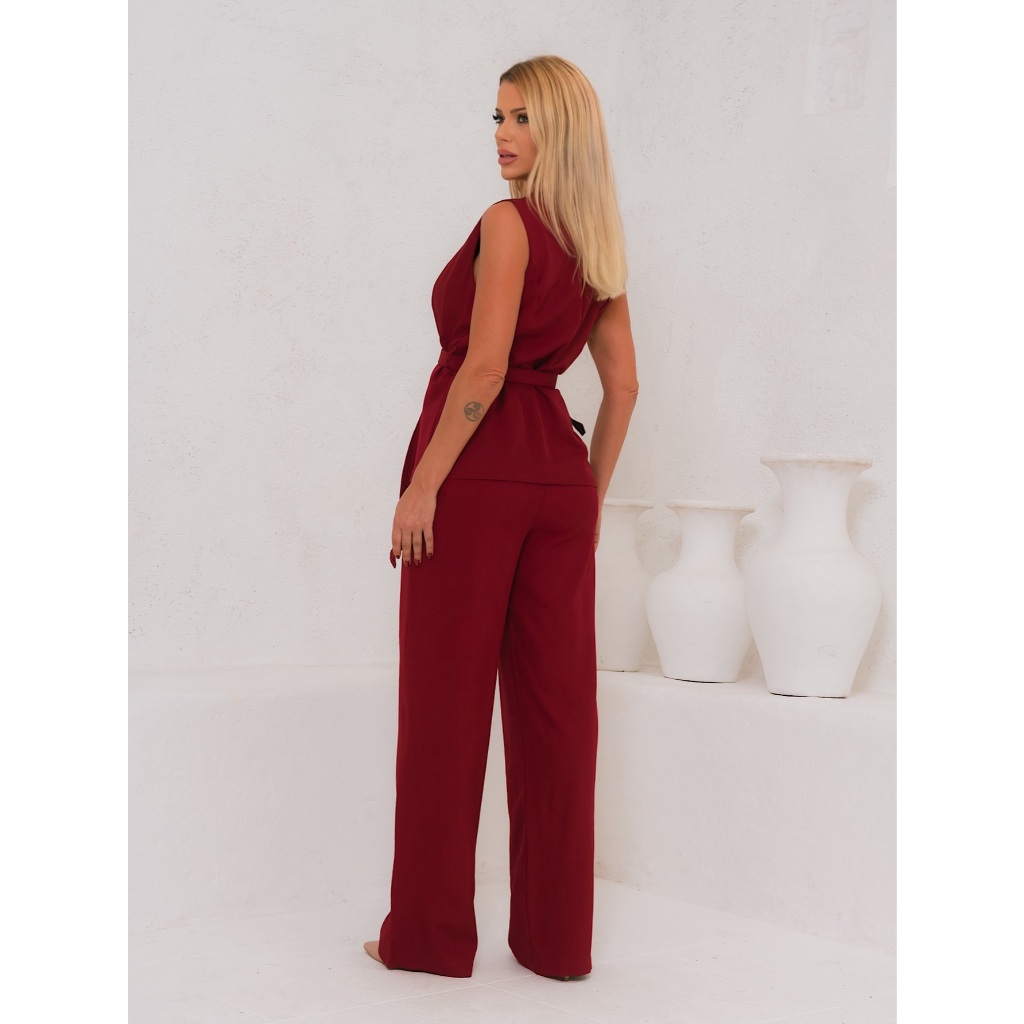 Conjunto Terno 3 peças em Alfaiataria Nobre colete max com calça pantalona e cinto encapado com ornamentos dourados
