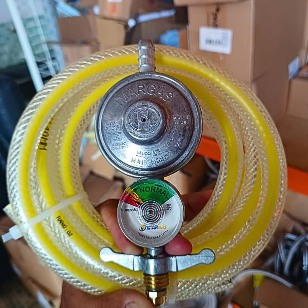 Kit Regulador De Gás Completo 1,2 metros Mangueira Reforçada Fogão Cooktop Botijão GLP