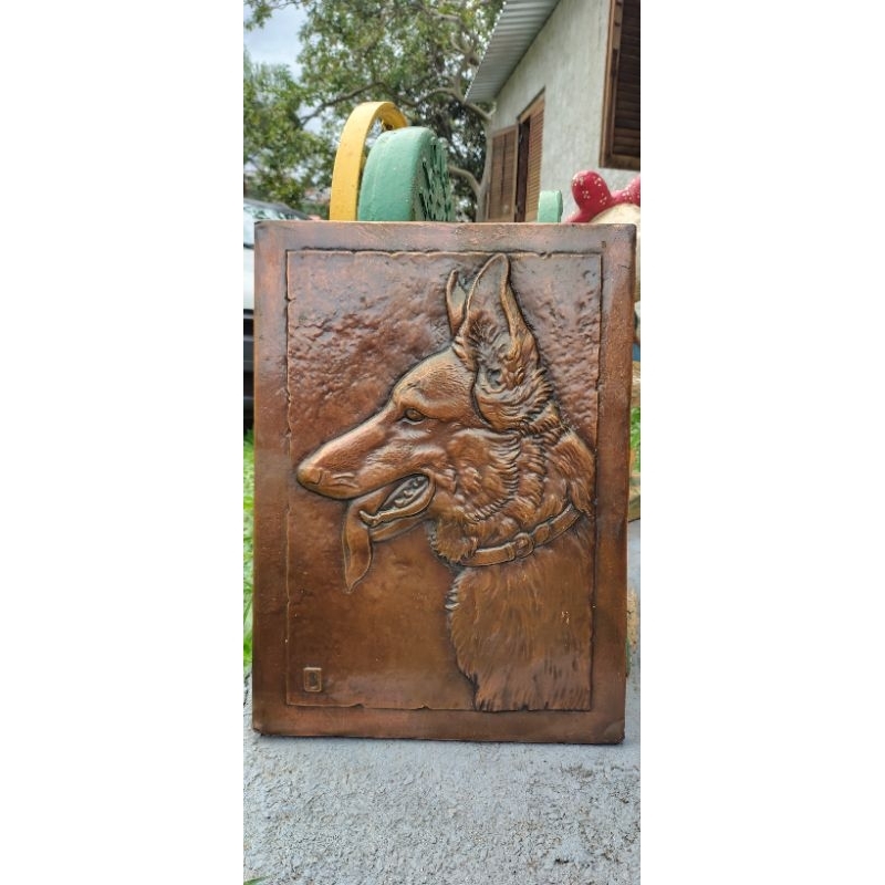 Quadro Pastor Alemão cobre martelado antigo 33cmx44cm