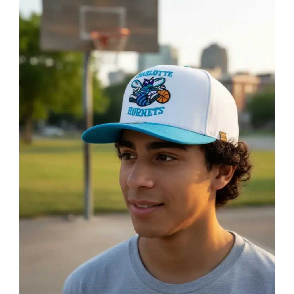 Boné Aba Meia Curva e Curva Bordado Charlotte Snapback Streetwear Ajustável Retro