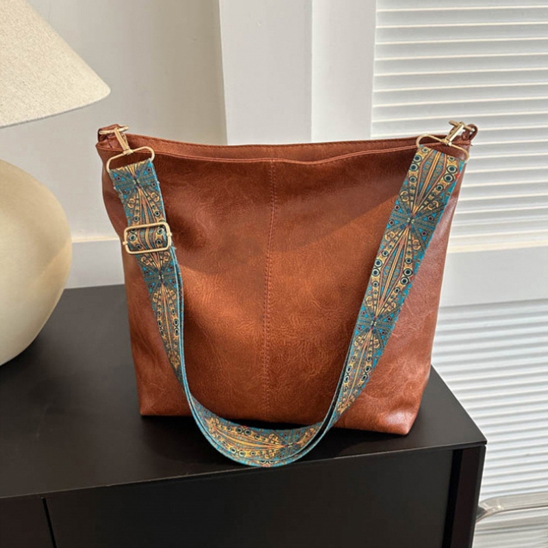 Bolsa feminina de ombro/transversal Bagora PU grande capacidade alça larga confortável para trabalho e estudo