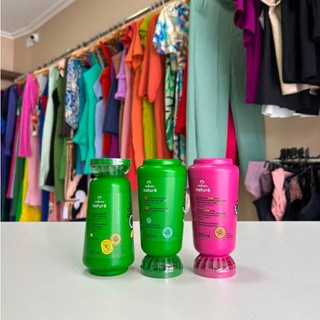 Kit Shampoo, Condicionador e Creme para Pentear Cacheados e Crespos Naturé