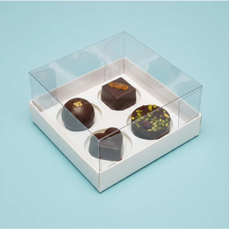 Caixas Base Brigadeiro - Branco - 4 cavidades (9x9x4,5cm) - 50 unidades - Assk Rizzo