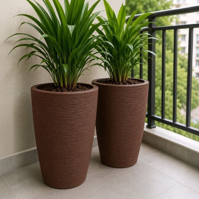KIT C/ 2 VASOS POLIETILENO TEXTURIZADO 60x37x25 CM PARA PLANTAS DECORATIVO COM PRATO COLETOR CONE BOJO 2