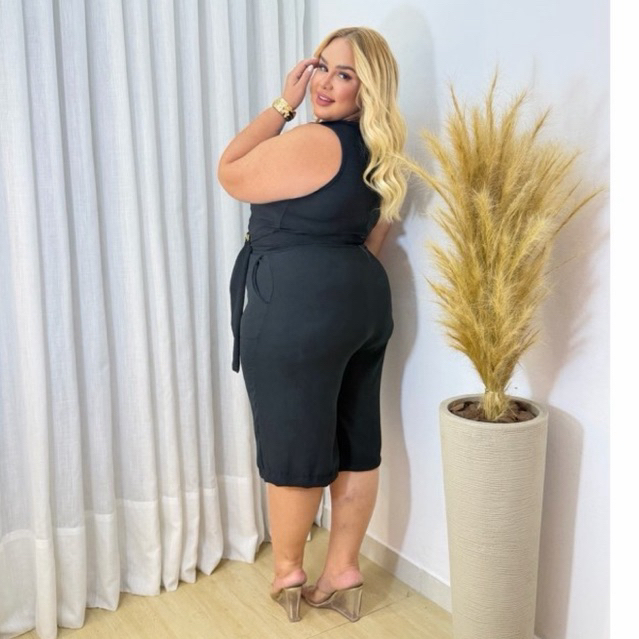 MACACÃO PANTACOURT Plussize 50 e 52 — imagem 2 de 2