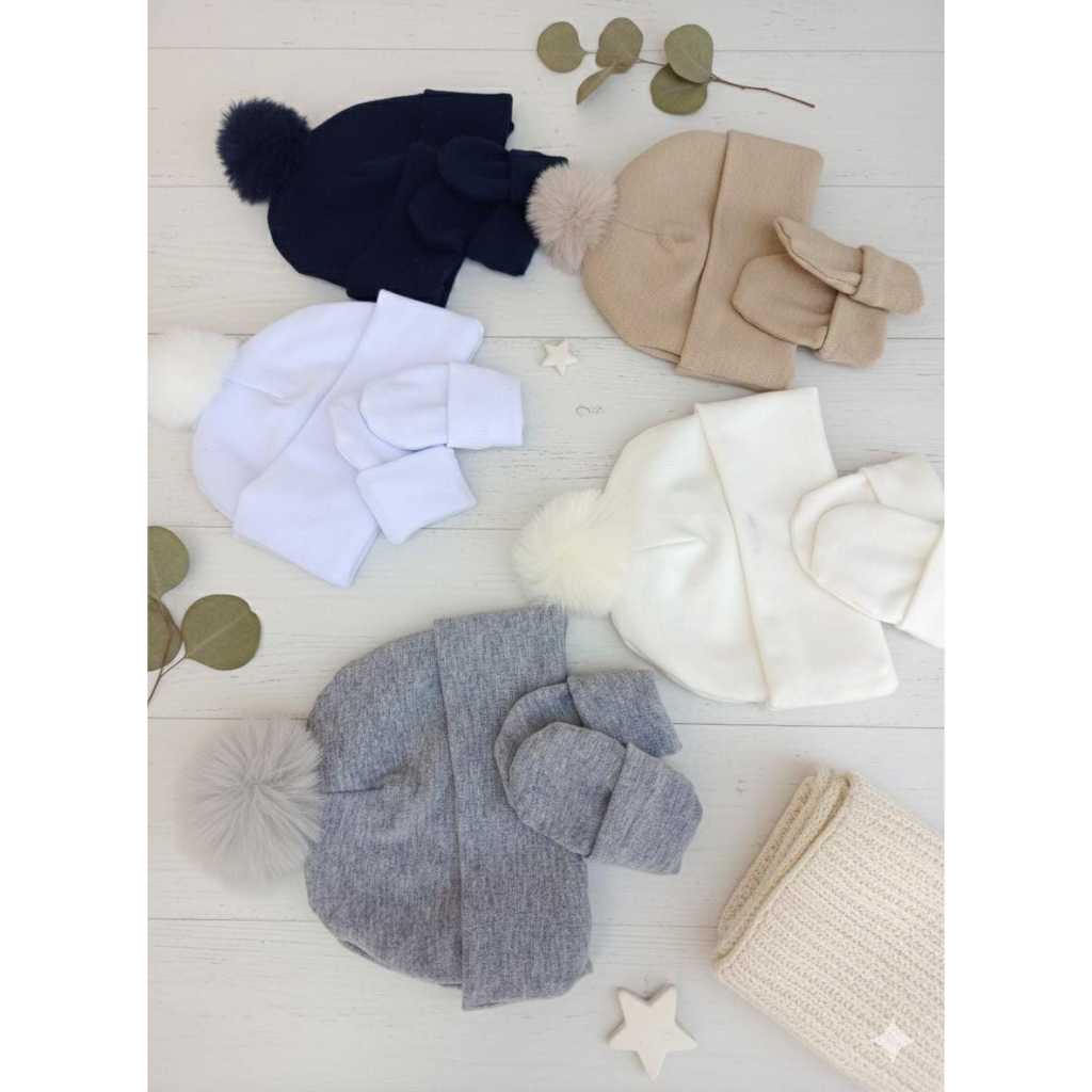 Touca de bebê RN com Pompom e com Luvinhas, Basic Algodão Premium