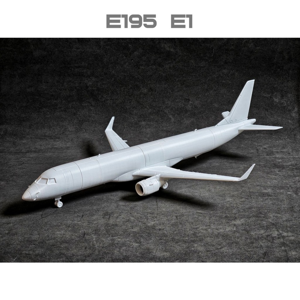 Avião Embraer E195 E1 Maquete 1:72 1:144 Plastimodelo