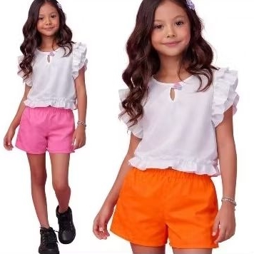 conjunto infantil menina blusa branca com babadinho e short  rosa , laranja ou amarelo idade 9,10 anos